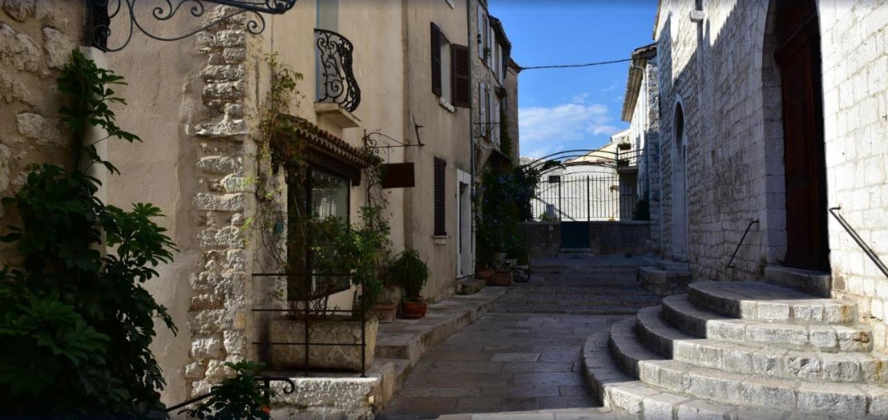Apartment In Niza Exterior foto